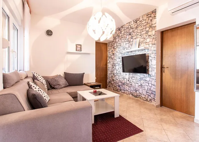 Gorgeous In With Wifi *