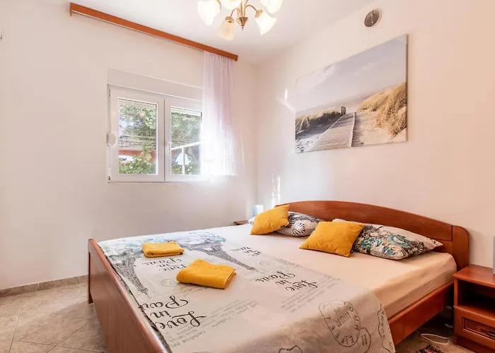 Gorgeous In With Wifi *